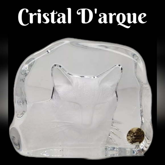 Cristal D'arque Etched Cat Into Block of Clear Crystal Paperweight or Decor - Picture 1 of 7